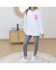 sweat blanc oversize femme porté