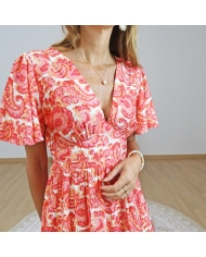 robe courte corail fluide portée