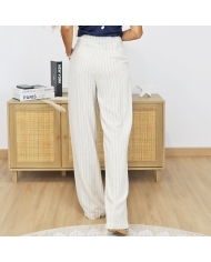 pantalon rayures verticales silhouette femme