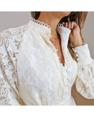 robe detail dentelle col montant