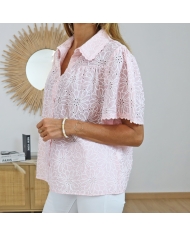 blouse rose féminine détail finition brodée