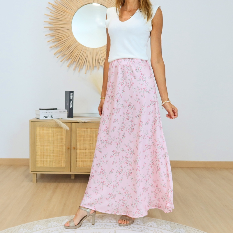 jupe rose imprimé floral détail tissu