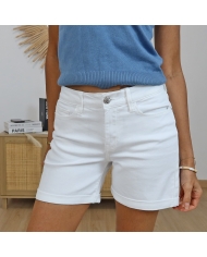 short blanc femme revers bas jambe