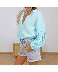 chemisier femme turquoise porté