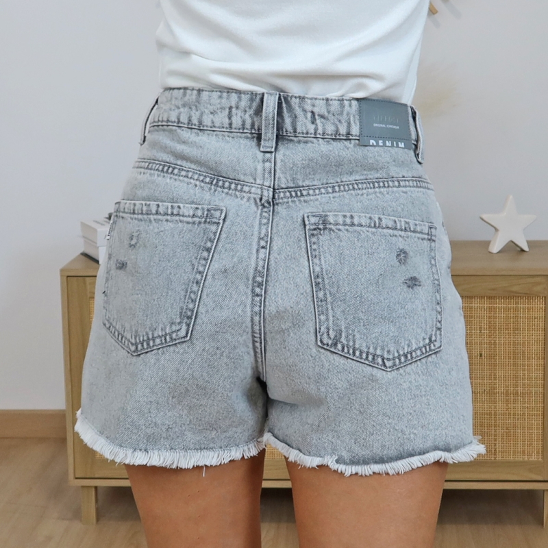 short femme gris dos poches