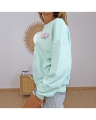 sweat femme nice poitrine détail