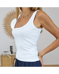 debardeur blanc femme porté look casual