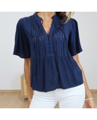 blouse bleu marine femme portée