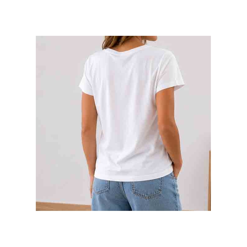 t shirt porté femme avec jean