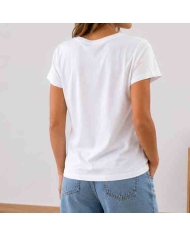 t shirt porté femme avec jean