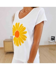 t-shirt blanc fleur jaune look casual