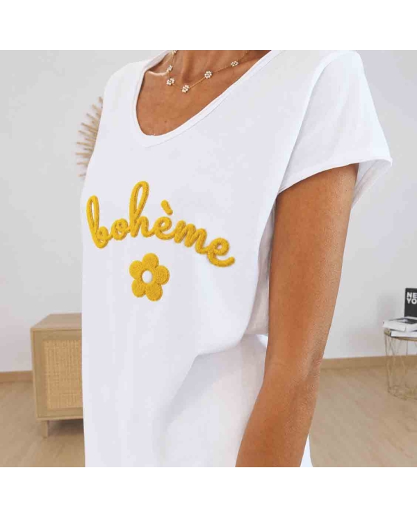 t-shirt blanc inscription bohème jaune look été