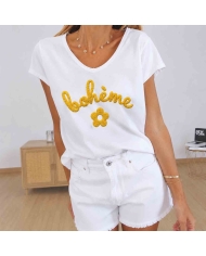t-shirt bohème jaune femme col v porté