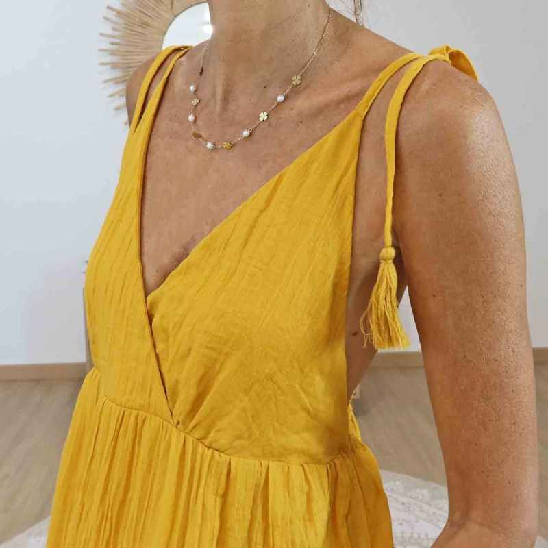 Robe femme décolleté V dos nu