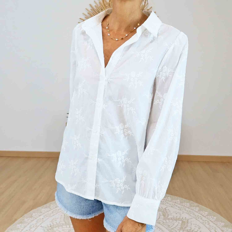 Blouse blanche brodée femme élégante