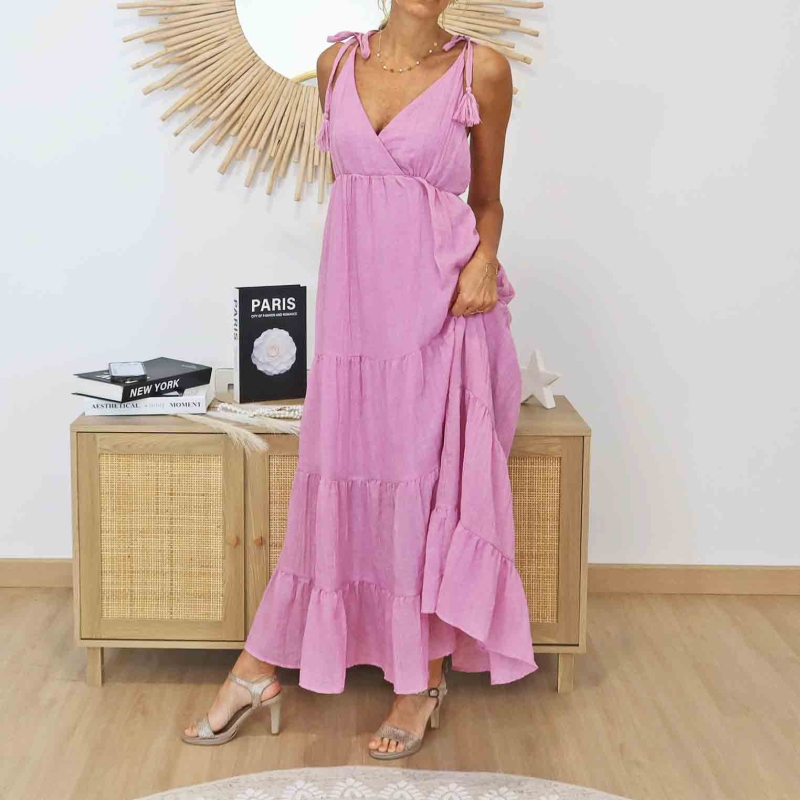 Robe Alizé rose en mouvement – Jupe à volants fluide