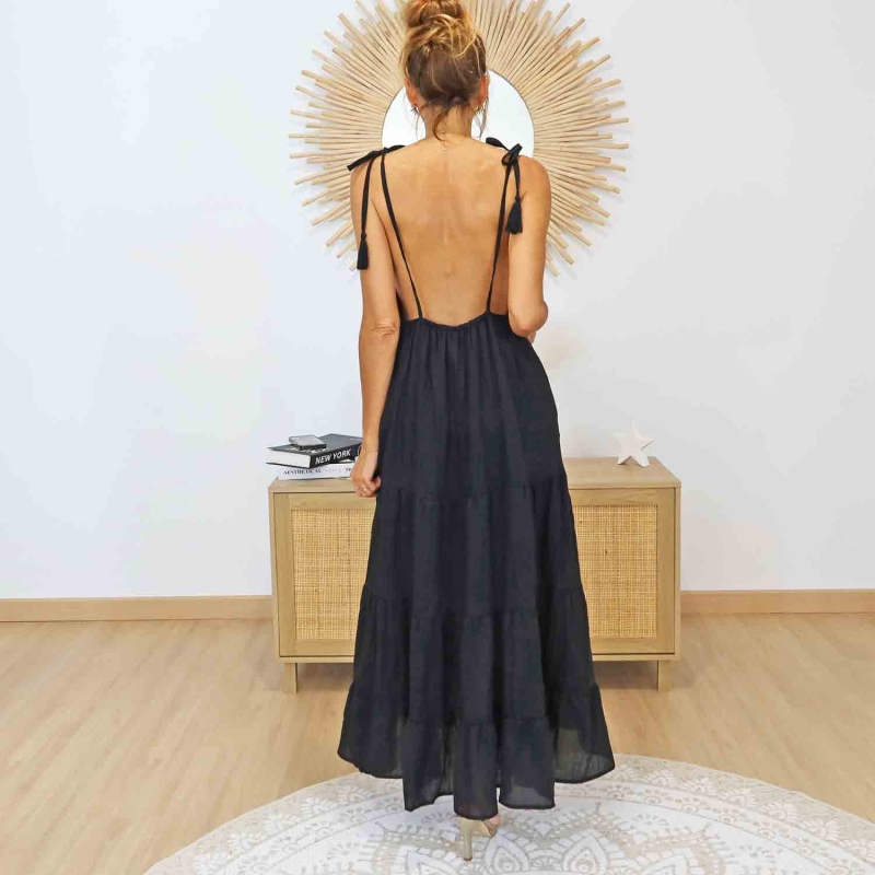 Robe Alizé noire en mouvement – Jupe à volants fluide