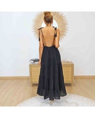 Robe Alizé noire en mouvement – Jupe à volants fluide