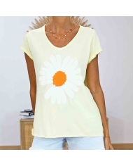 T-shirt jaune femme avec grosse marguerite blanche et orange