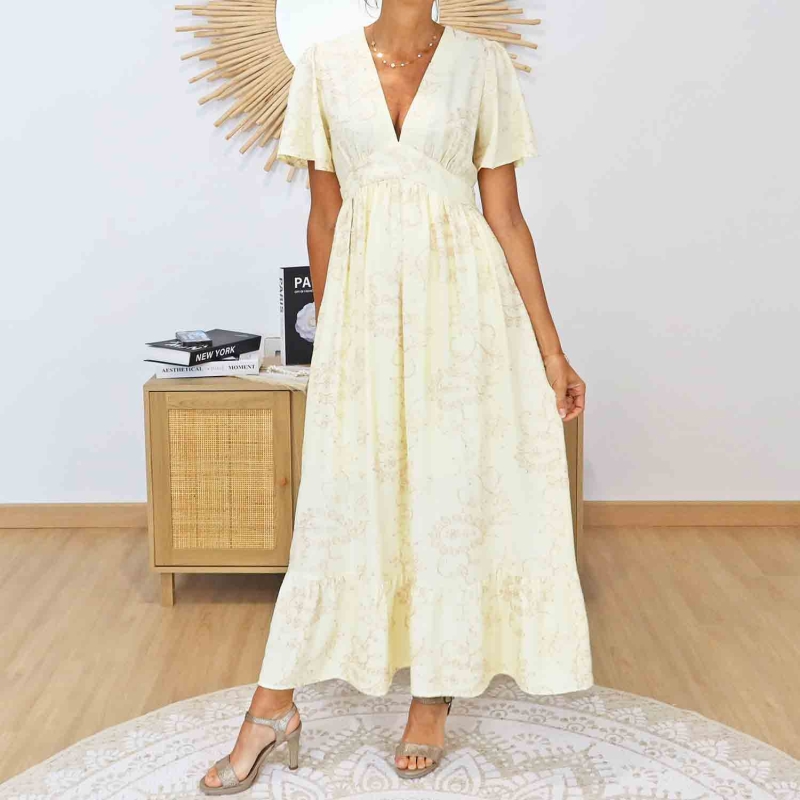 Robe longue Romy jaune pastel brodée sequins portée de face