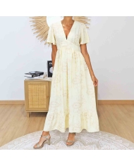 Robe longue Romy jaune pastel brodée sequins portée de face