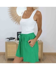 Short femme vert avec taille élastiquée
