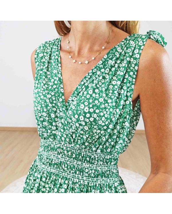 Détail décolleté V robe Camille verte