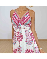 Détail du décolleté croisé de la robe longue Giulia imprimée fuchsia