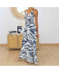 Robe longue d’été à motif graphique bleu marine et doré