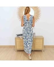 Détail du décolleté V de la robe Cassiopée