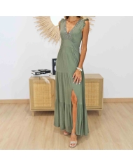 Robe longue kaki Isis en crêpe de viscose portée de face