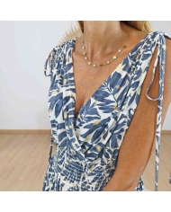 Détail du décolleté V de la robe magique Cassiopée