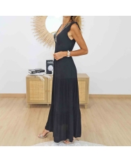 Vue de profil de la robe longue noire Isis