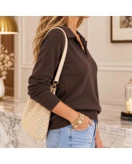 Pull polo chocolat femme Audace vue de profil