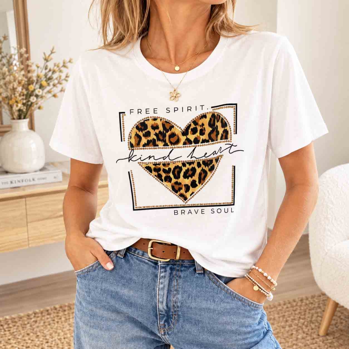 T-shirt Free Spirit blanc femme cœur léopard et strass vue de face