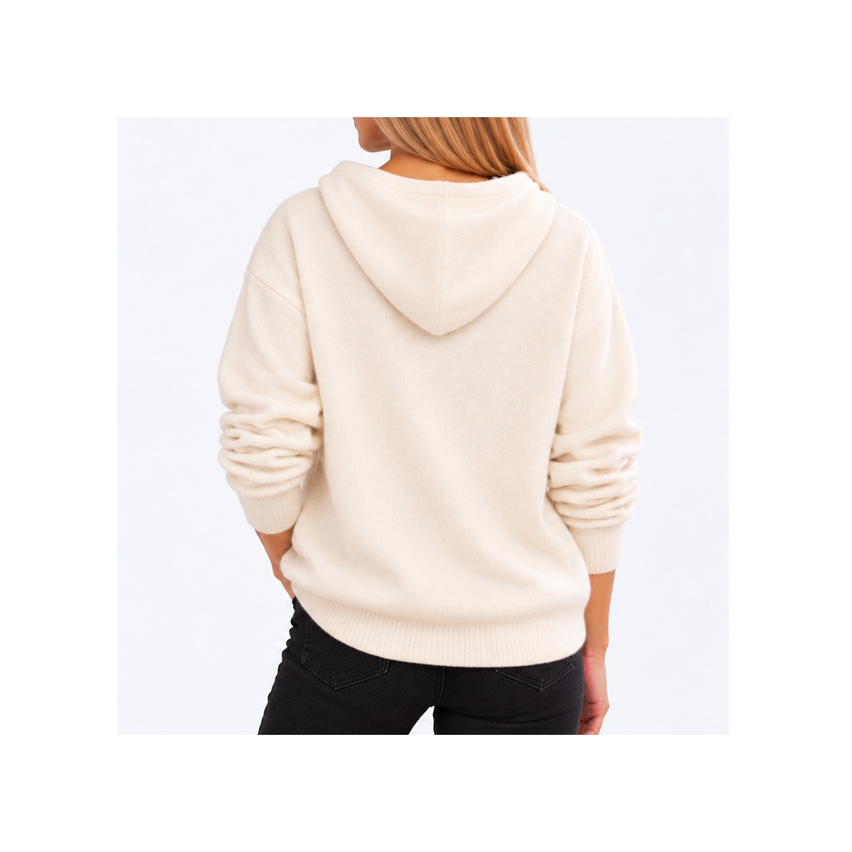 Pull femme Alma écru à capuche, détails léopard et motif Amour – Taille unique