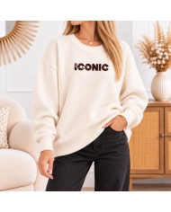 Pull femme Nélia écru ICONIC avec inscription marron chocolat sur la poitrine, col rond et manches longues