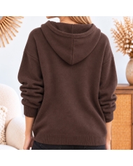 Pull femme Alma chocolat vu de dos avec capuche et coupe droite légèrement ample